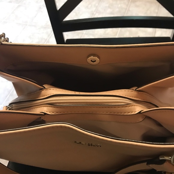 Purse - Picture 4 of 4